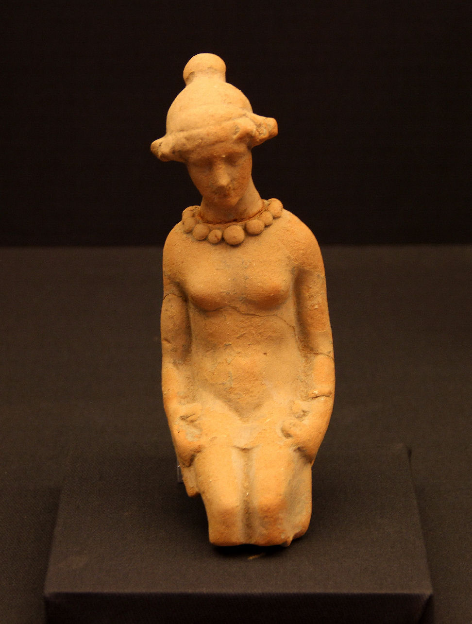 Tesori Albania_46.JPG - Afrodite - Terracotta - Dyrrhachion, Santuario di Afrodite, IV secolo a.c.